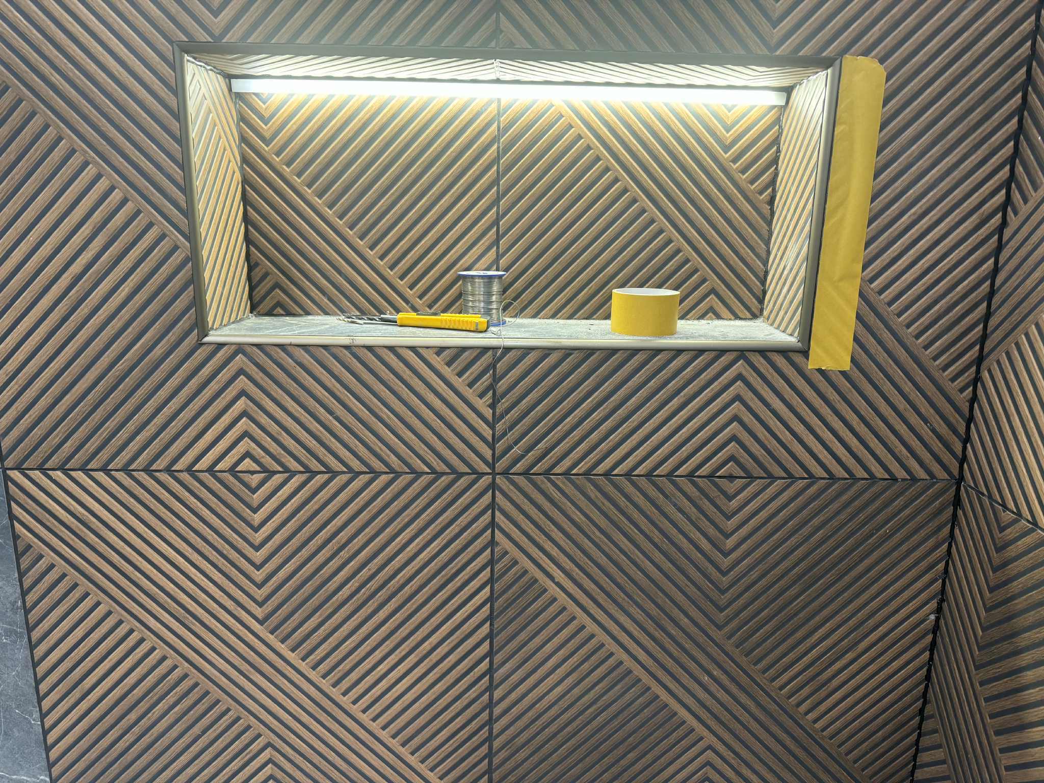 Fürdőszoba ledvilágítás közelebről